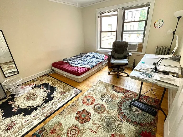 914 W Oakdale Ave #1W — Photo 10