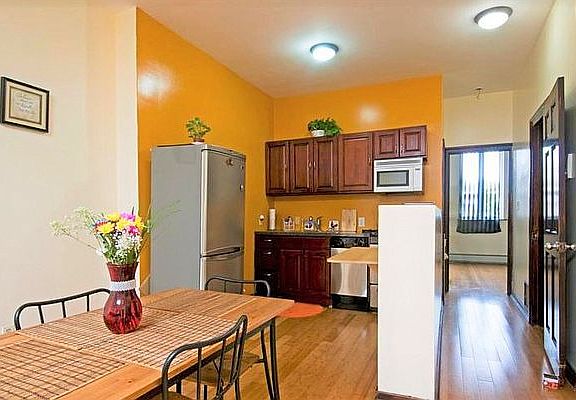 2nd image of 582 Mac Donough St #6