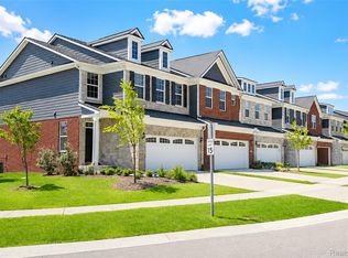 43479 Prospect Ln, Novi, MI 48375