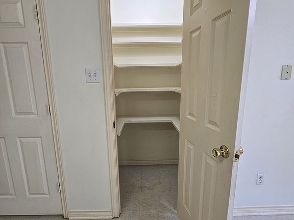 4th image of 630 James St #16687427