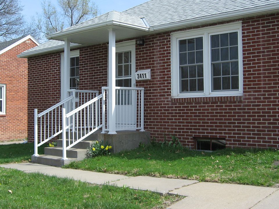 1st image of 3411 South St