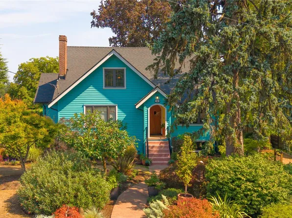 290 Vancouver Ave, Nanaimo, BC V9S 4G1