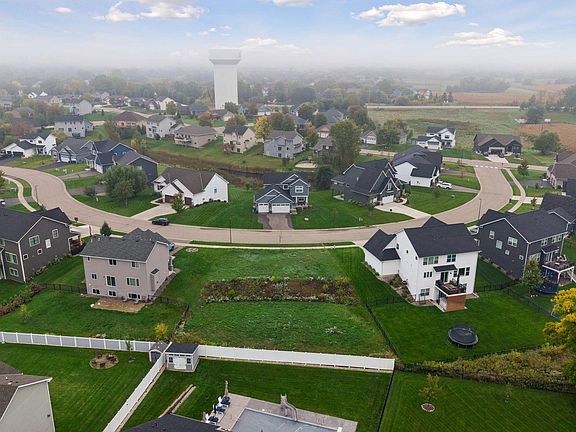 2nd image of 242 Lori Ln
