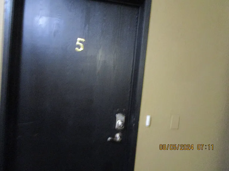 1163 S Harrison St #5 — Photo 9