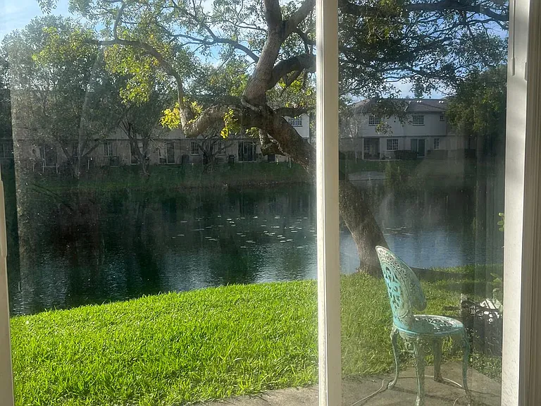 969 Abaco Ln — Photo 9