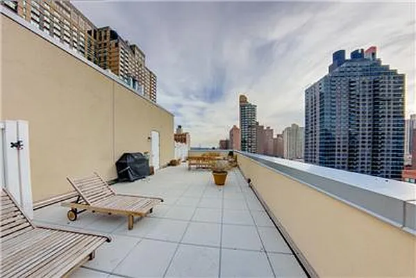Sold by (Legacy) Elegran | media 6