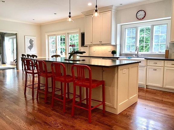 oversized kitchen island