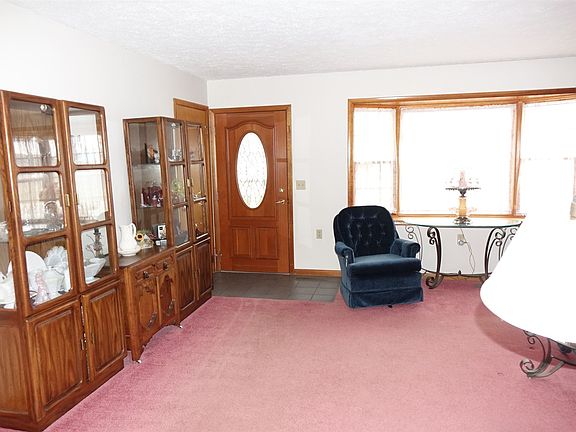 3rd image of 133 N Seminole Ct
