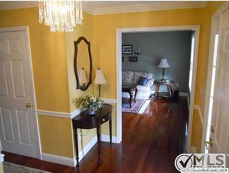 2nd image of 384 N Lake Dr