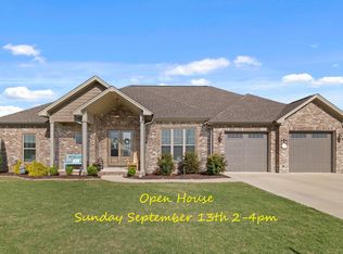 208 Wynchase Dr E, Muscle Shoals, AL 35661