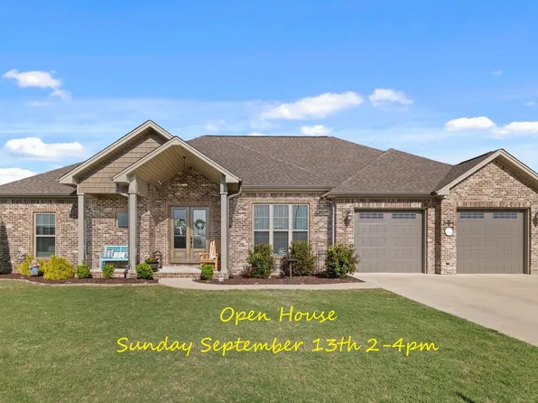 208 Wynchase Dr E, Muscle Shoals, AL 35661