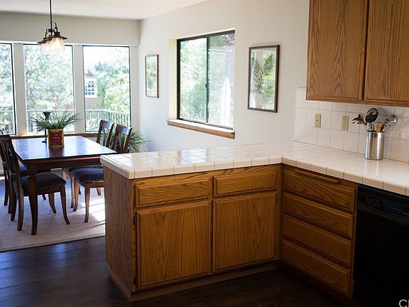 5th image of 27830 Alpen Dr