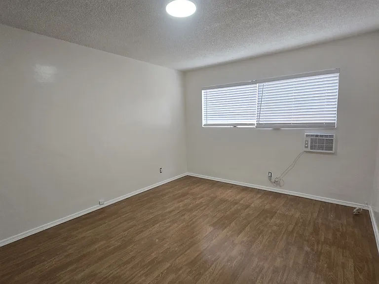 3736 Watseka Ave #3 — Photo 9