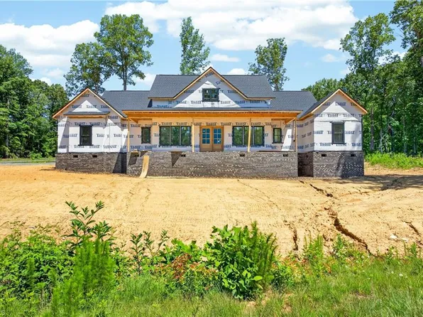 1641 Badin Ln, Asheboro, NC 27205