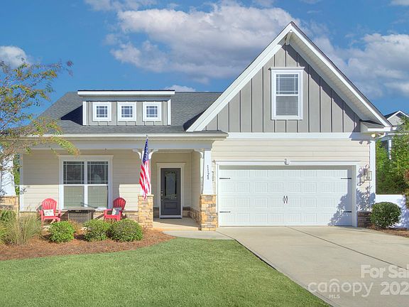 2nd image of 1128 Waterlily Dr