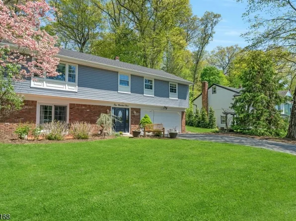 109 Malcolm Rd, Mahwah Twp., NJ 07430