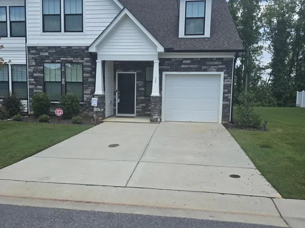 35 Whitley Ridge Dr, Clayton, NC 27527