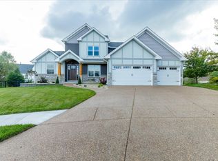 22 Hampton Lane Ct, Wentzville, MO 63385