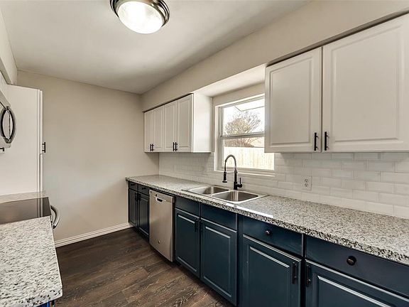3rd image of 3103 Selfridge Dr