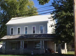 220 Roodhouse, Roodhouse, IL 62082