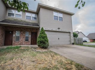 3207 SW Amberwood Ave UNIT 2, Bentonville, AR 72712