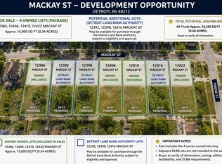 12386 Mackay St, Hamtramck, MI 48212