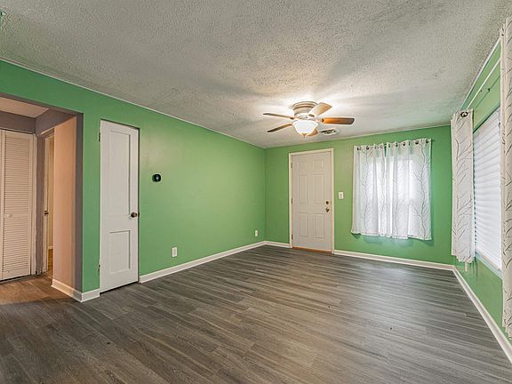 5th image of 5 Melody Ln
