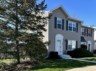 1401 Potomac Ct, Geneva, IL 60134