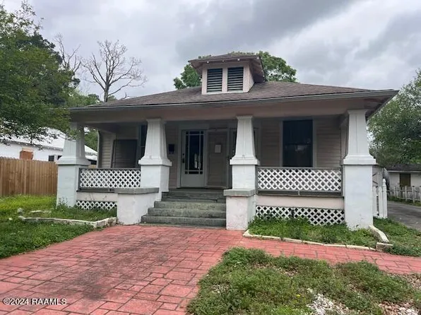 327 E Grolee St, Opelousas, LA 70570