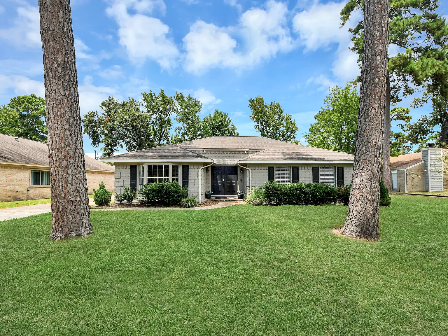 3 bed, 1994 sqft, $4,000 — Photo 2