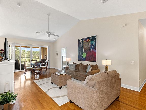 4th image of 628 Shores Blvd #6-5