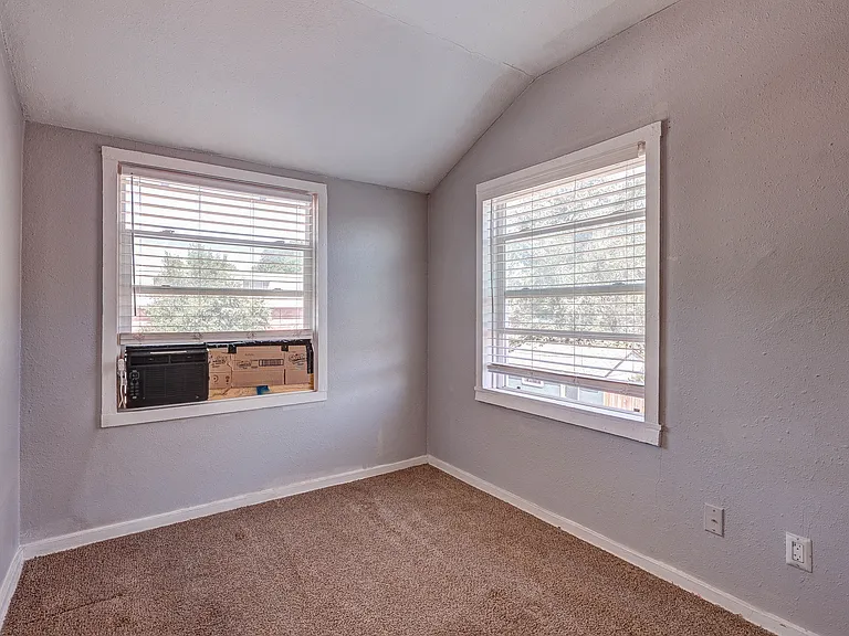 3657 S King St — Photo 7
