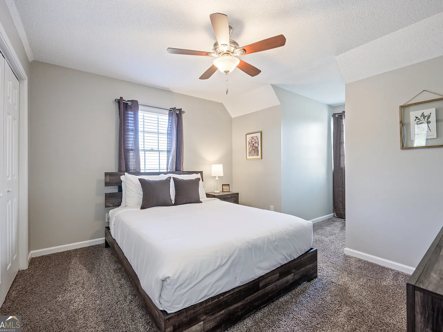 3 bed, 2.0 bath, $4,392 — Photo 3