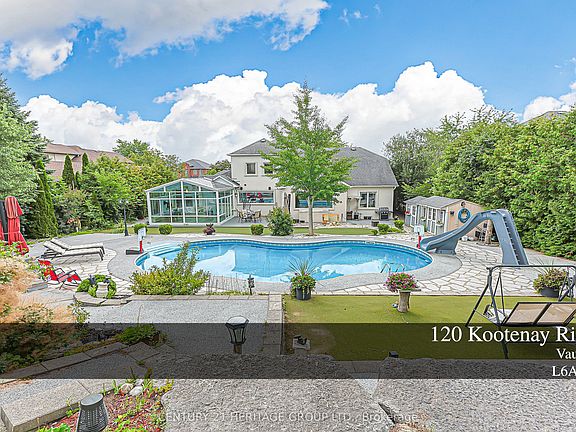 2nd image of 120 Kootenay Rdg