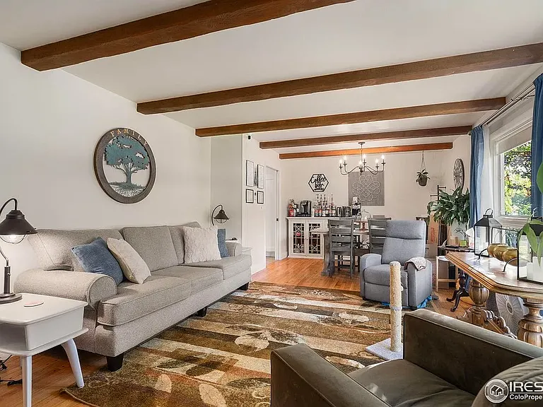 1112 Kirkwood Dr #1 — Photo 3