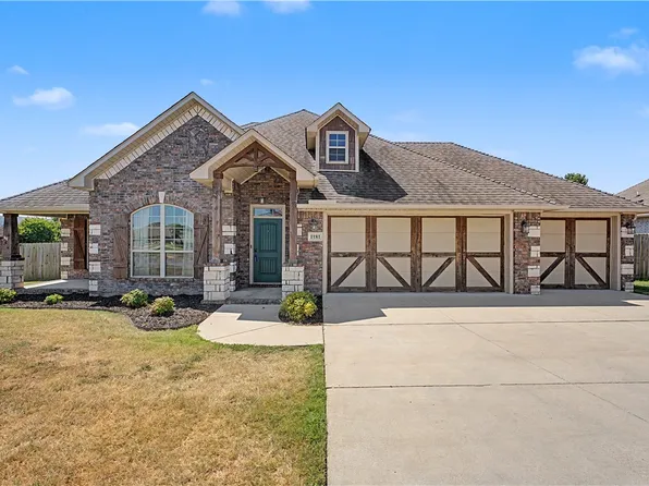 1181 Cannon Dr, Prairie Grove, AR 72753