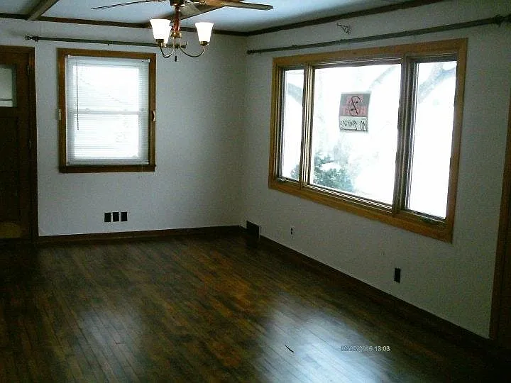2 bed, 900 sqft, $925 — Photo 3