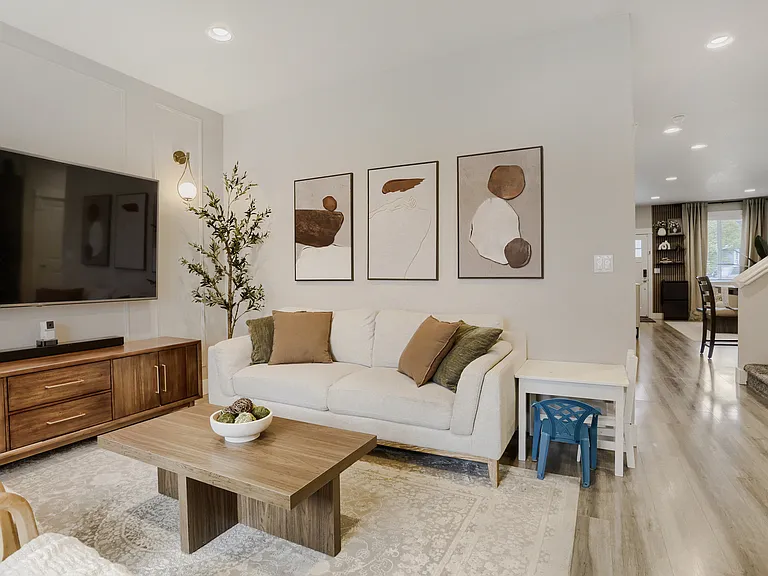 8573 SE Gray St — Photo 11