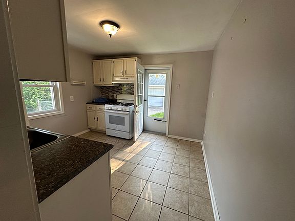 4th image of 7539 Ziegler St
