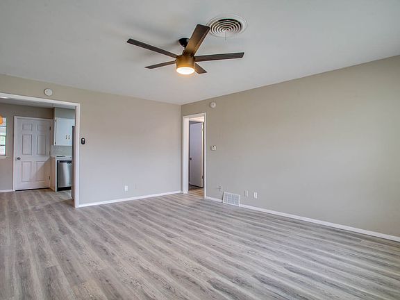 4th image of 1821 Mosher Dr #D