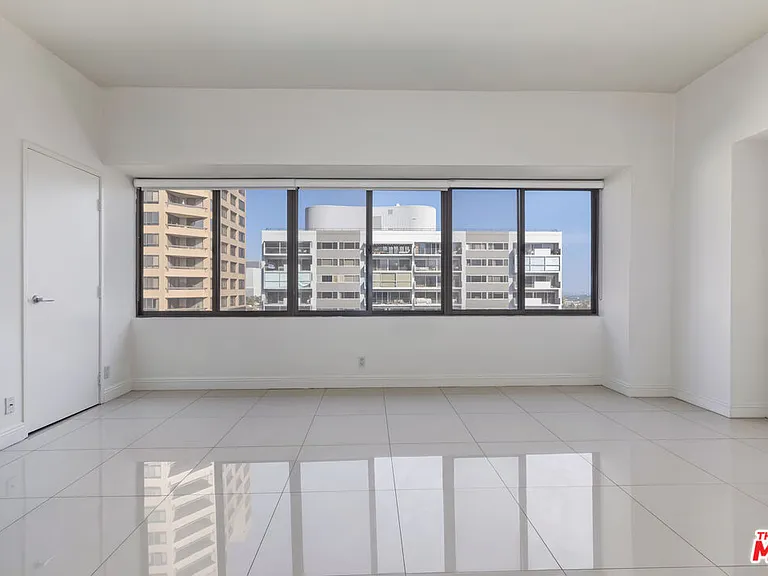 10445 Wilshire Blvd #905 — Photo 13