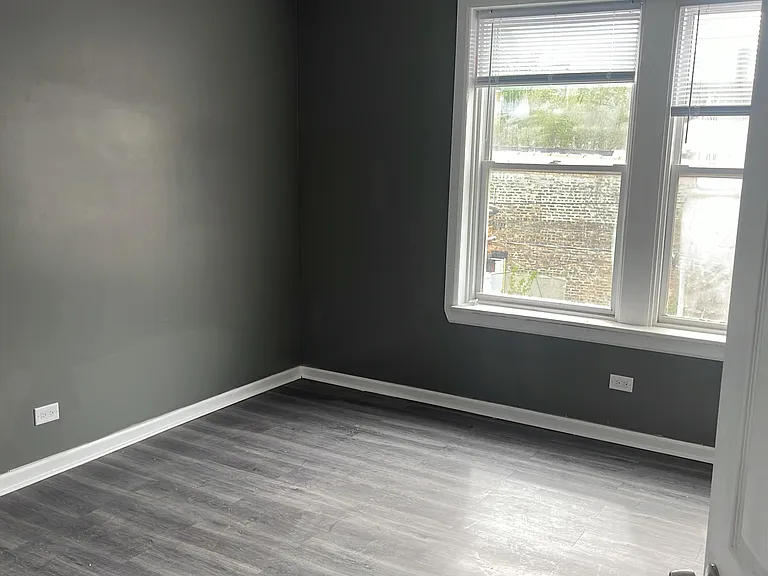 346 N Laramie Ave #2S — Photo 7
