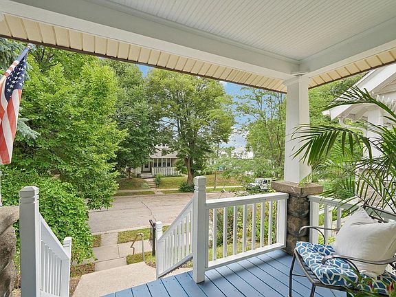 4th image of 1731 E Bennett AVENUE