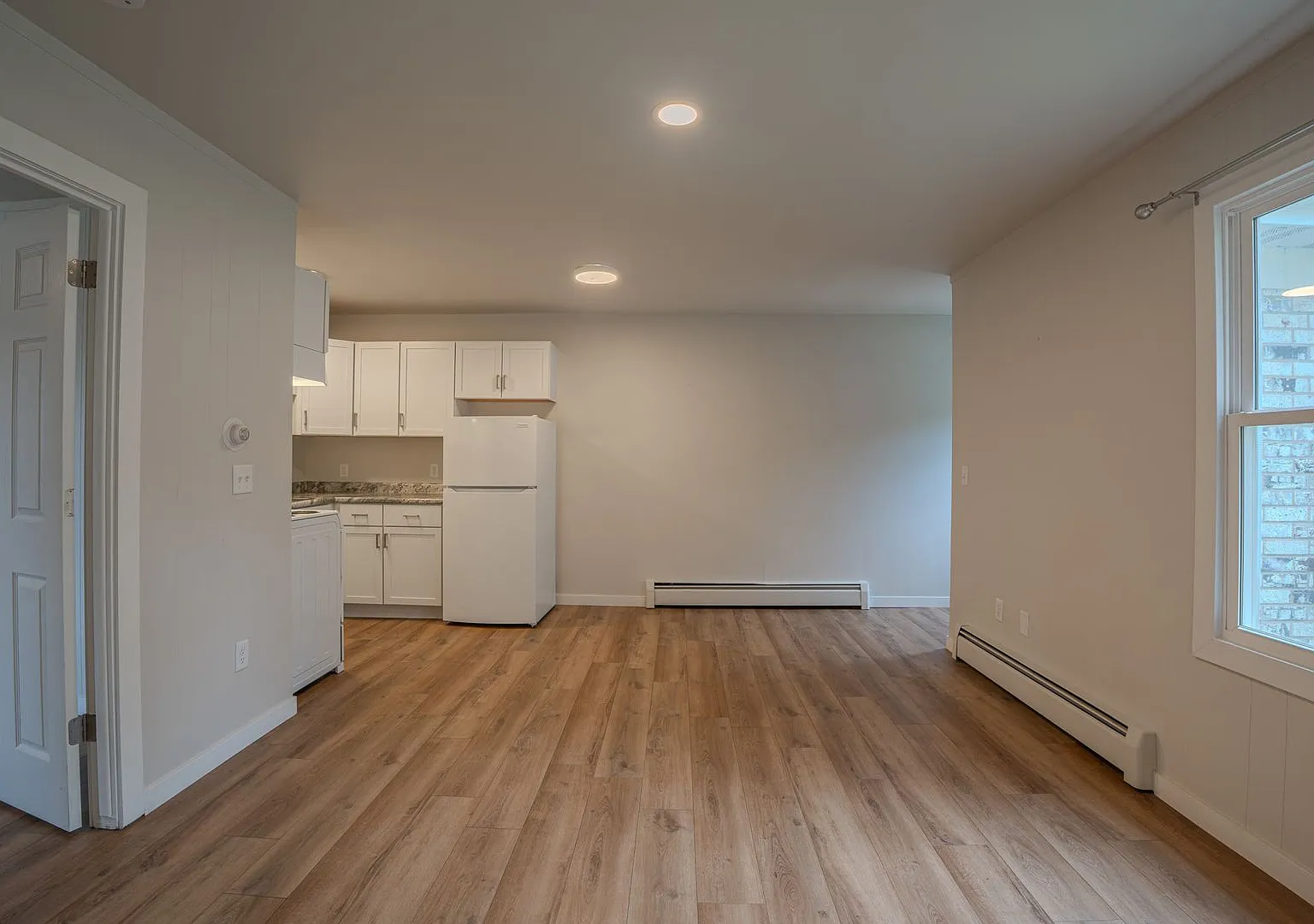 133 N Main St — Photo 3