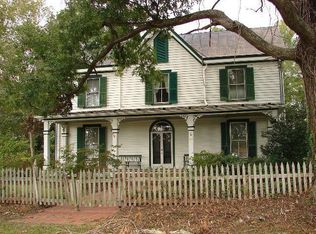 203 E Dickerson St, Winton, NC 27986