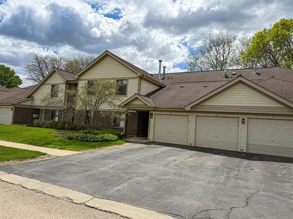 823 E Coach Rd Unit 5, Palatine, IL 60074