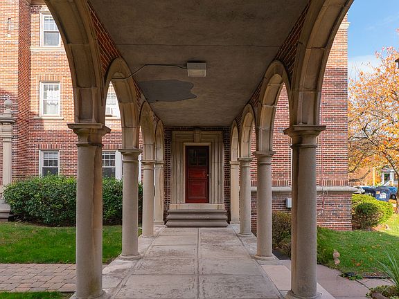 2nd image of 116 Dwight St #1
