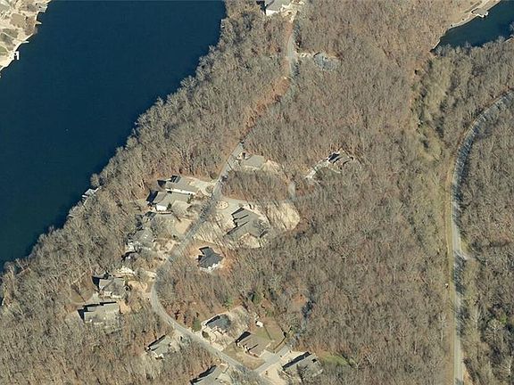 5th image of 27 Stonehaven Dr