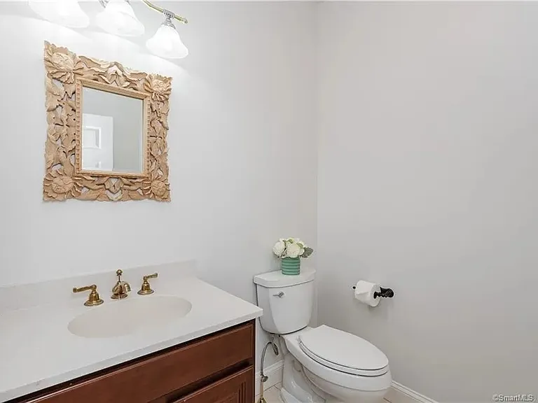 6 Wyeth Dr #6 — Photo 8