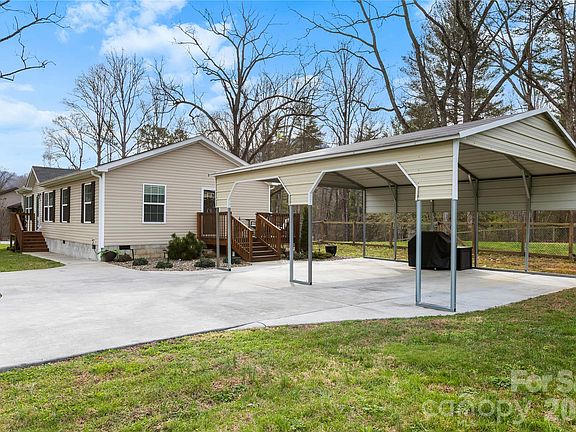 3rd image of 296 Souther Rd #2